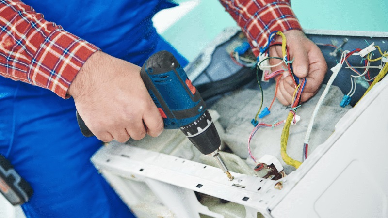 İstanbul Vaillant Vaillant çamaşır makinesi kart tamiri – Su almama arızası orijinal parça ile giderildi. - Teknik servis örneği